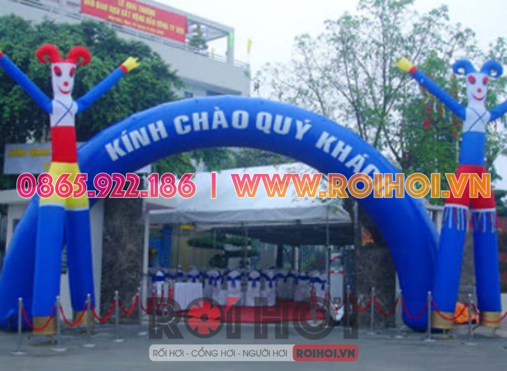Cổng hơi dần trở thành 1 thứ không thể thiếu trong nhiều bữa tiệc, sự kiện, khai trương khác nhau của không ít các doanh nghiệp. 2 cổng hơi